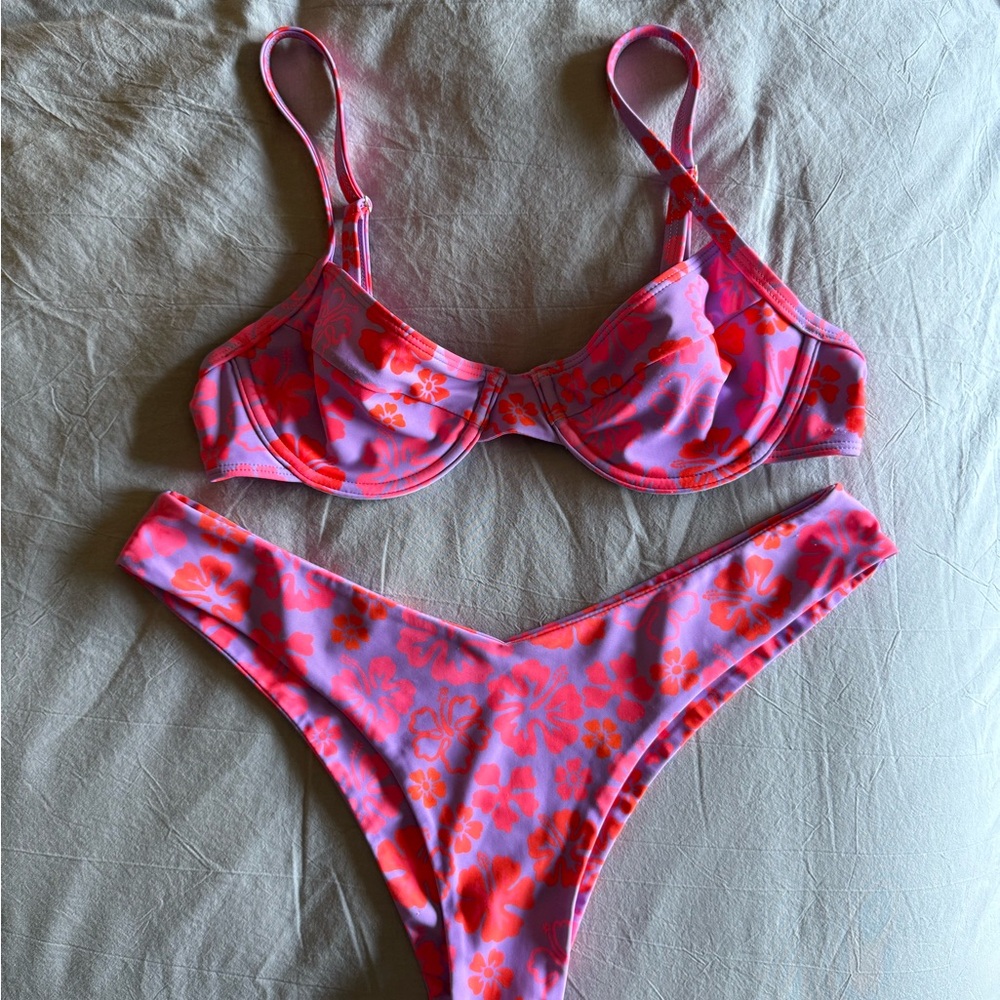 Kulani Kinis Very Cherry bikini set Small too and Med Bottom